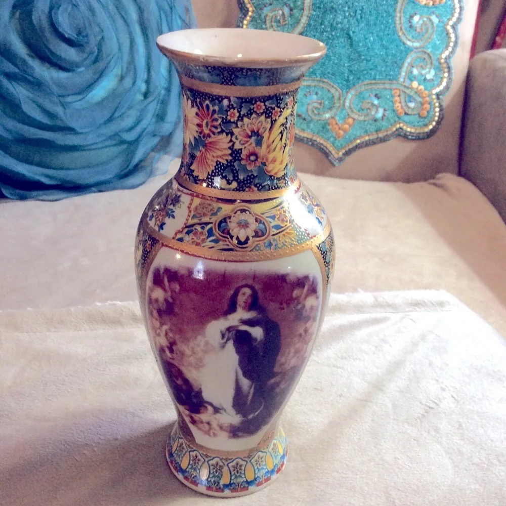 Hand painted Antique Vase